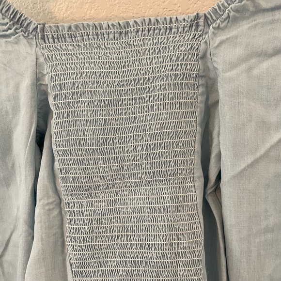SOLD NWT, Anthropologie, Cloth & Stone Smocked Chambray Long sleeve Top, XS - Picture 10 of 11